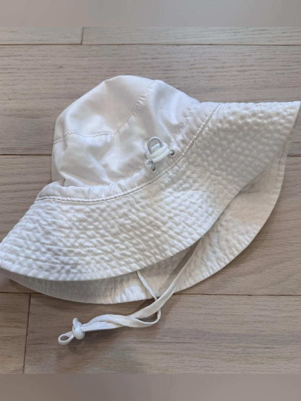 Smiley Patch White Toddler Bucket Hat with Chin Strap